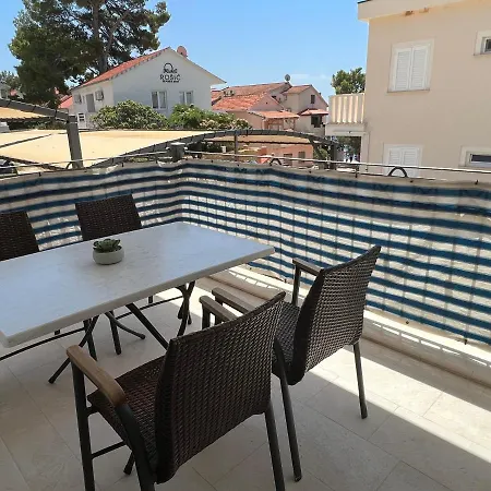 Ana Exclusive Apartment Jelsa (Hvar)